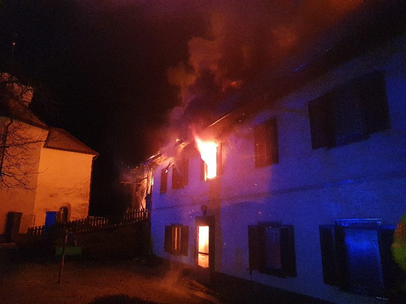 Wirtschaftsgebäudebrand Siebenbrünn (Bild 2)